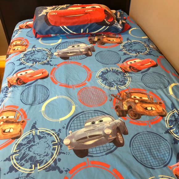 Cars 2 Disney Pixar Curtains, Comforter and Sheet set for Twin size bed. - Picture 10 of 16